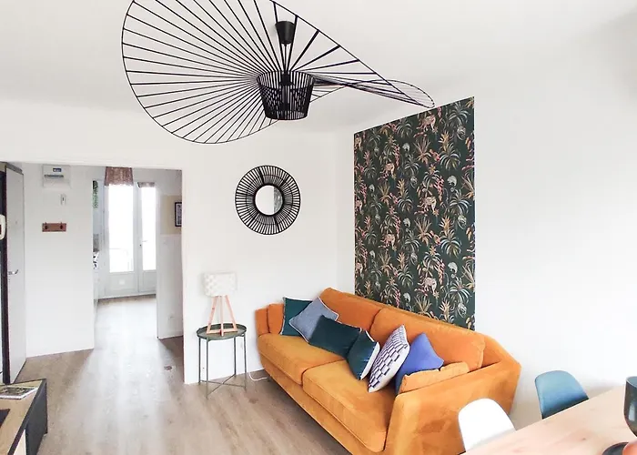 Le Cosy Valcros, Design Et Confort