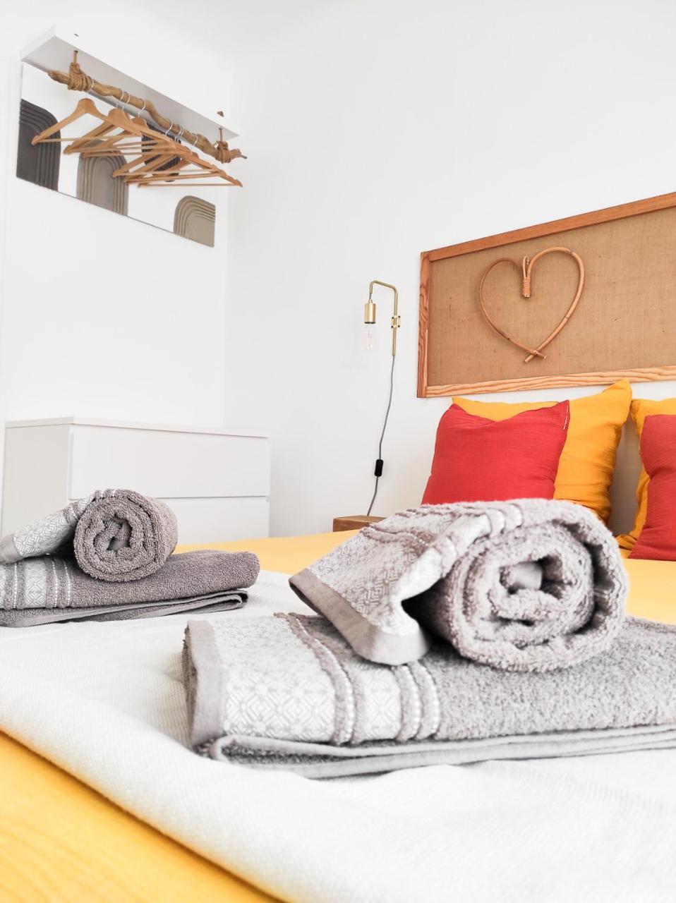 Le Cosy Valcros, Design Et Confort